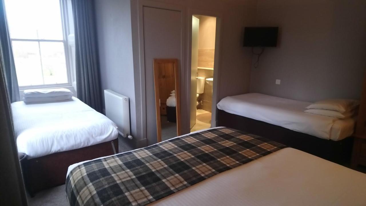 Benleva Hotel Drumnadrochit Buitenkant foto